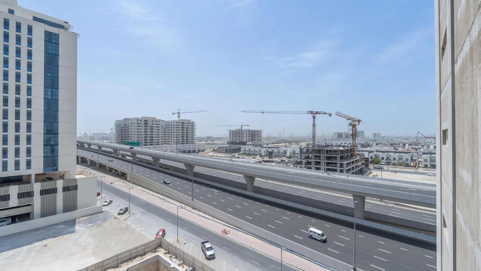 Feel The Luxury In This 1 Bedroom In East 40 Tower Dubai United Arab Emirates