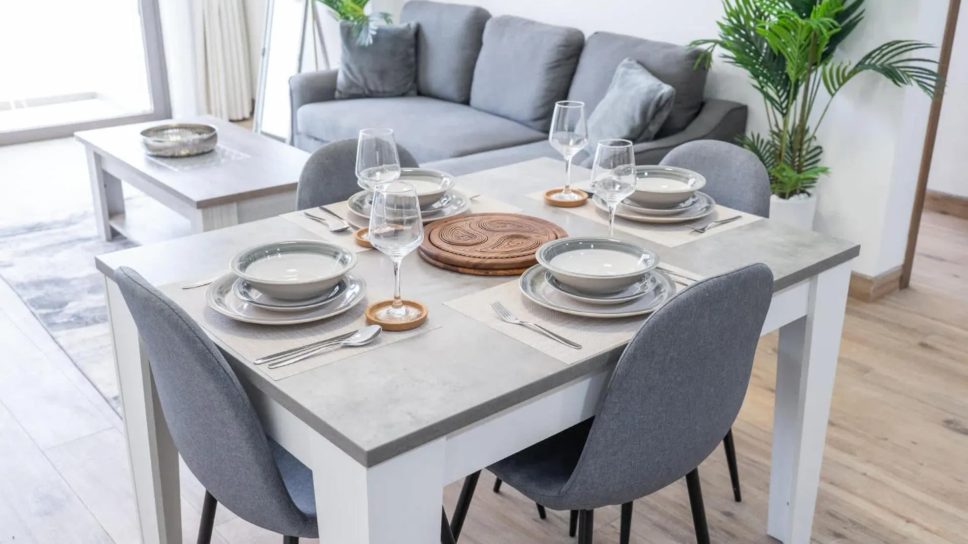 Feel The Luxury In This 1 Bedroom In East 40 Tower Dubai