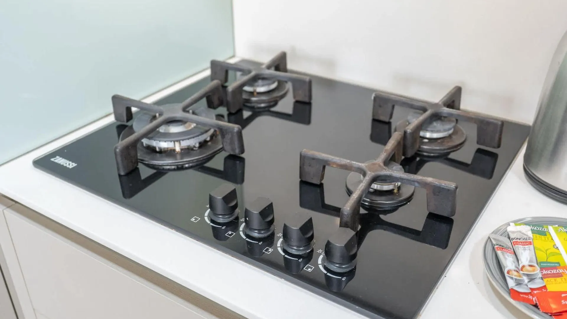 Feel The Luxury In This 1 Bedroom In East 40 Tower Dubai 0*,  United Arab Emirates