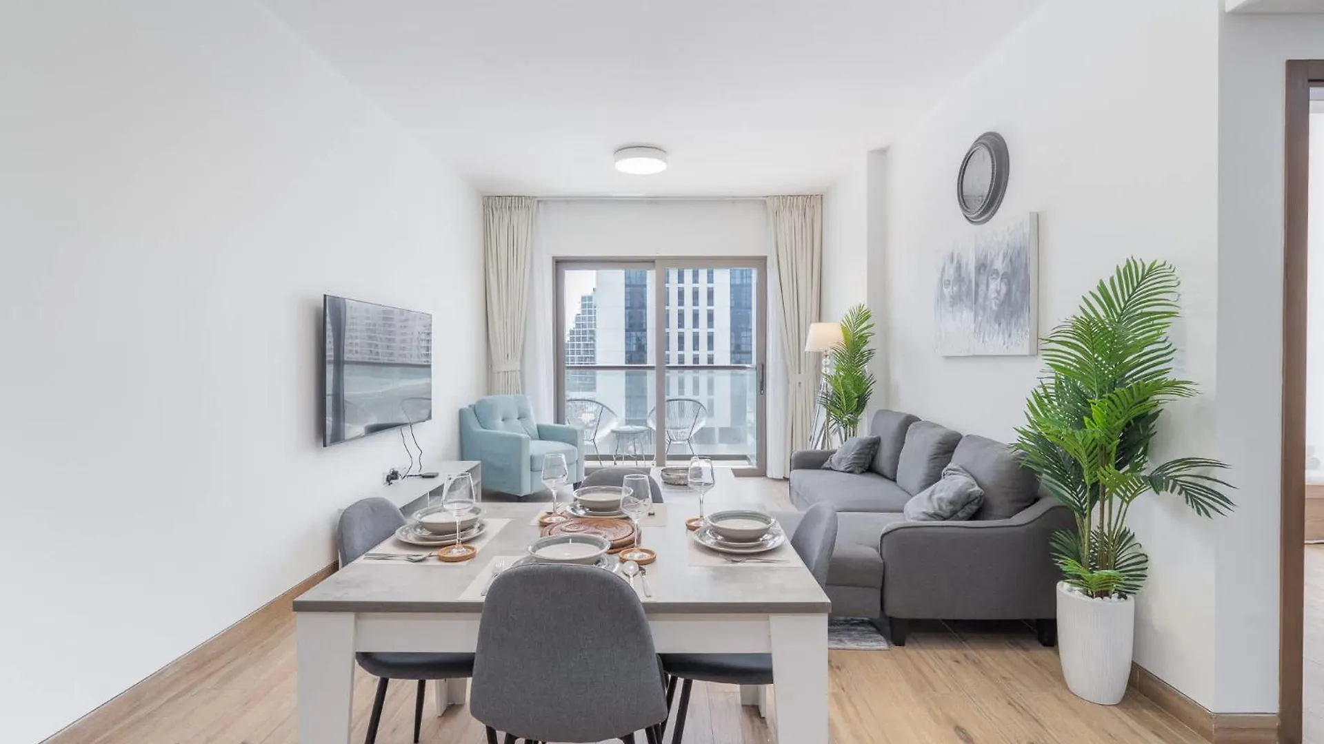 Apartment Feel The Luxury In This 1 Bedroom In East 40 Tower Dubai