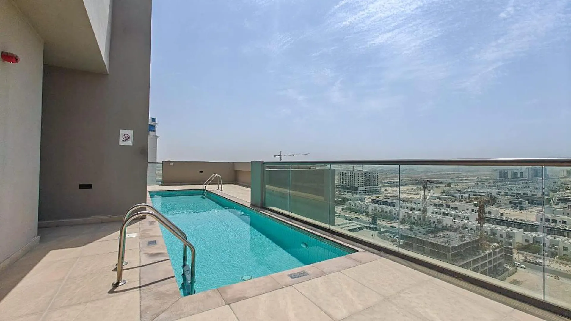 Feel The Luxury In This 1 Bedroom In East 40 Tower Dubai Apartment