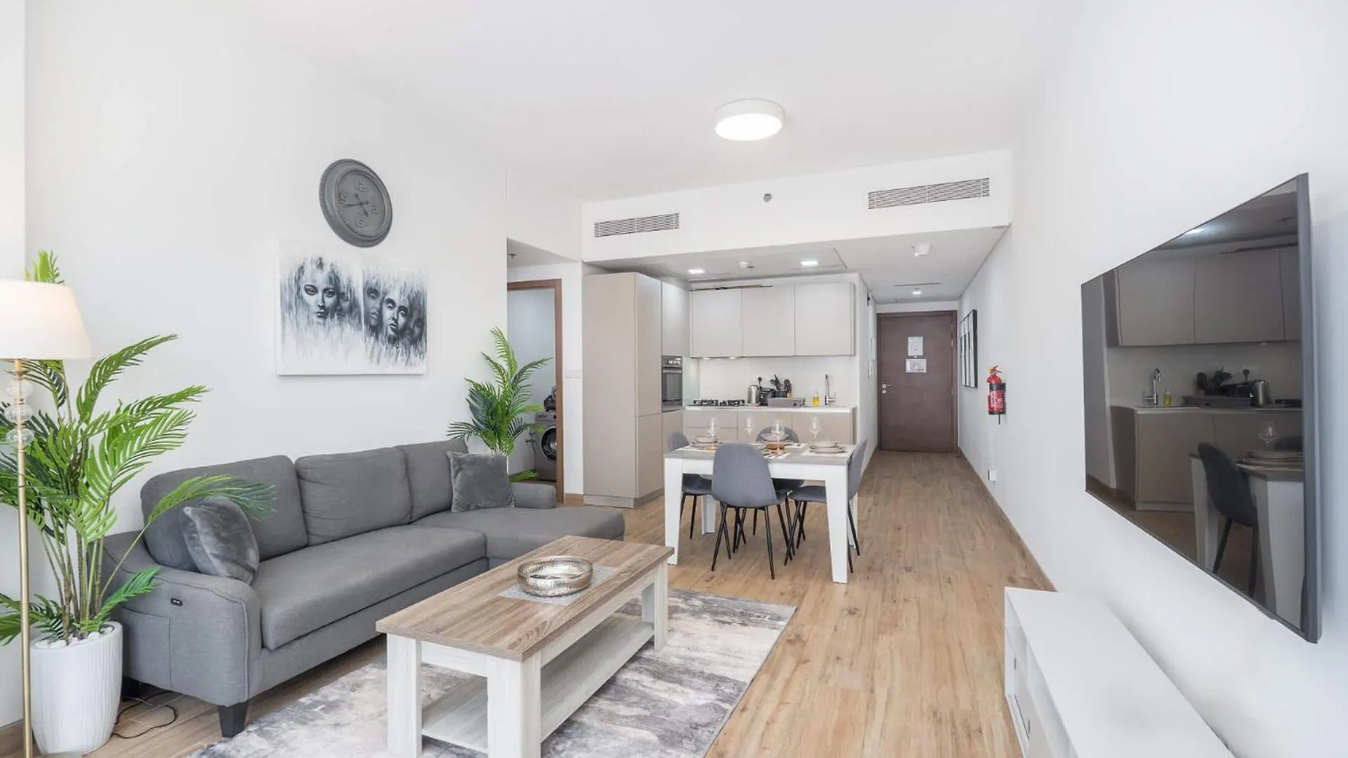 Feel The Luxury In This 1 Bedroom In East 40 Tower Dubai